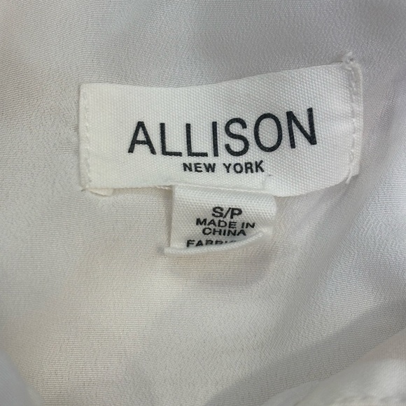 ALLISON New York Cotton blend ruffle short sleeve striped romper, small✨ - Picture 7 of 10